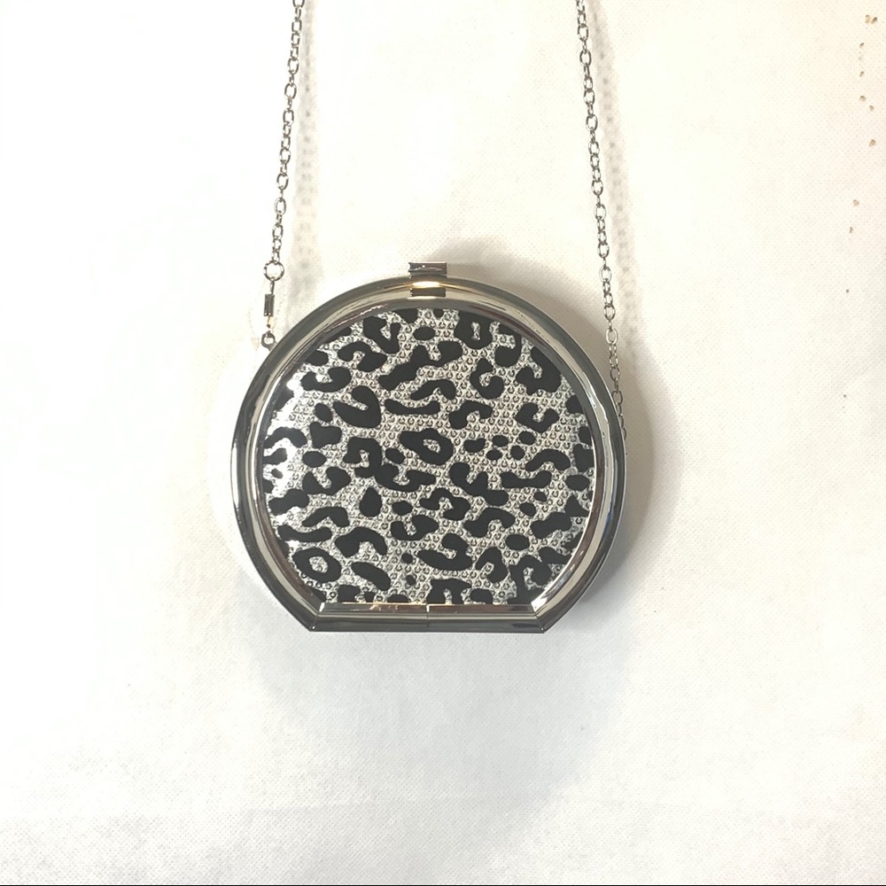 Leopard Print Sequenced Circle Chain Crossbody Ba… - image 7